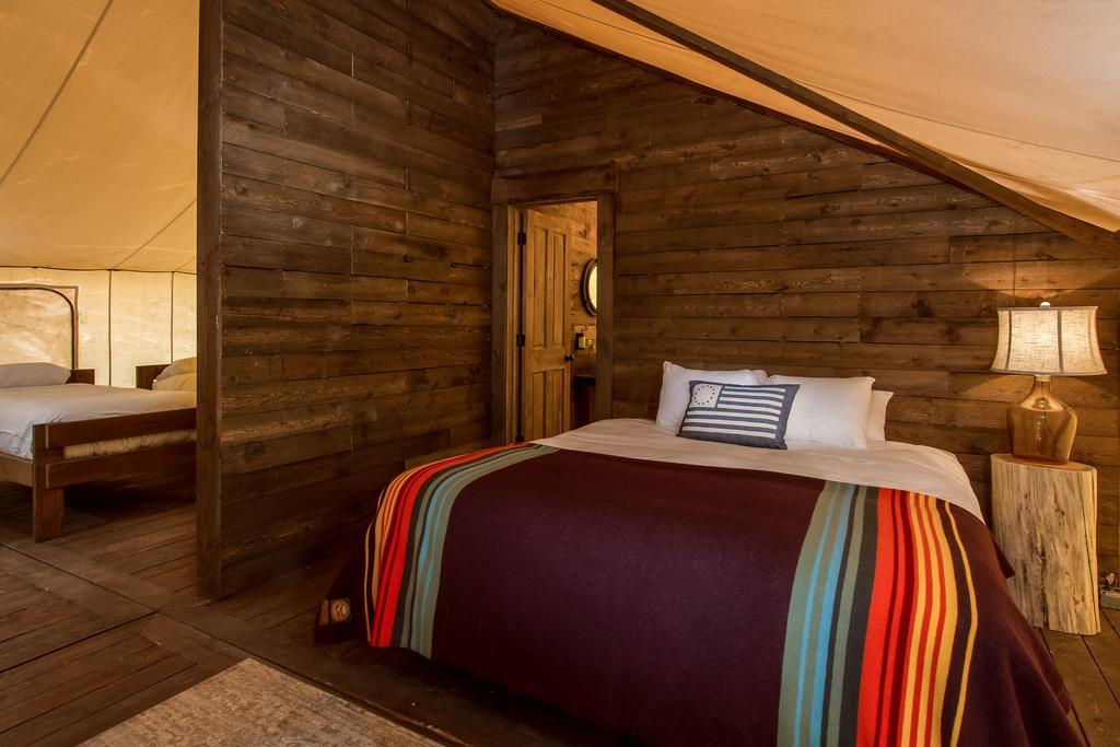 גרדן סיטי Conestoga Ranch Glamping Resort חדר תמונה