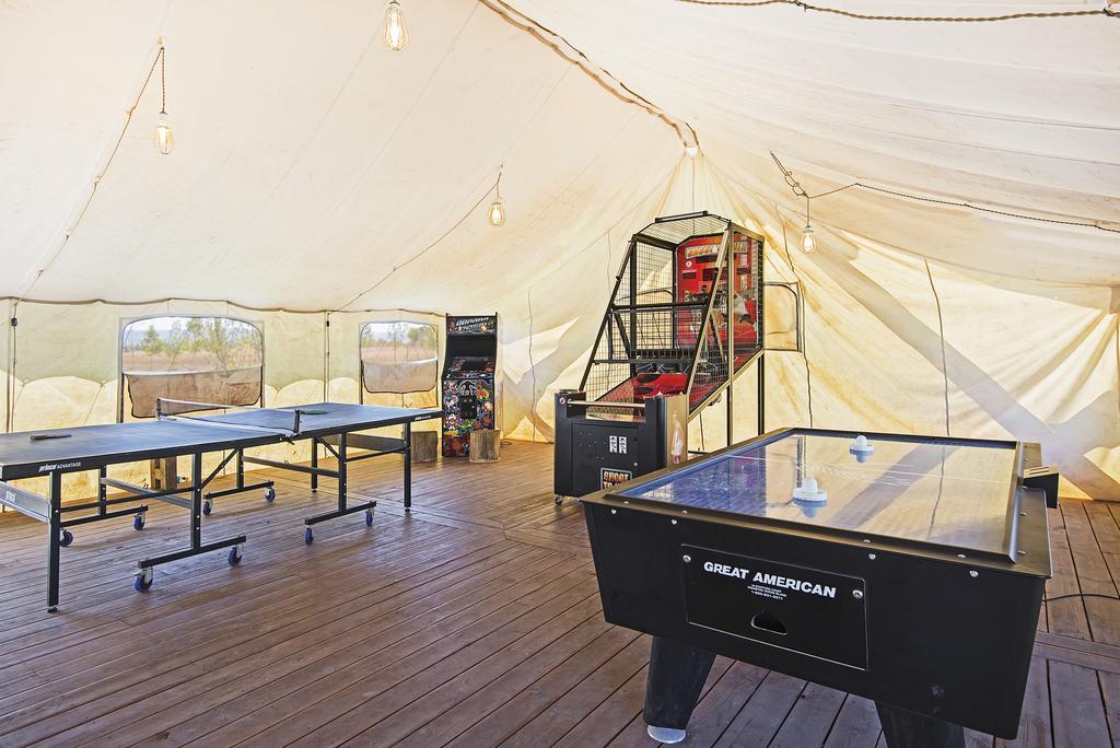 גרדן סיטי Conestoga Ranch Glamping Resort מראה חיצוני תמונה