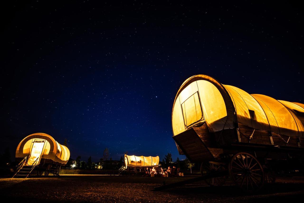 גרדן סיטי Conestoga Ranch Glamping Resort מראה חיצוני תמונה