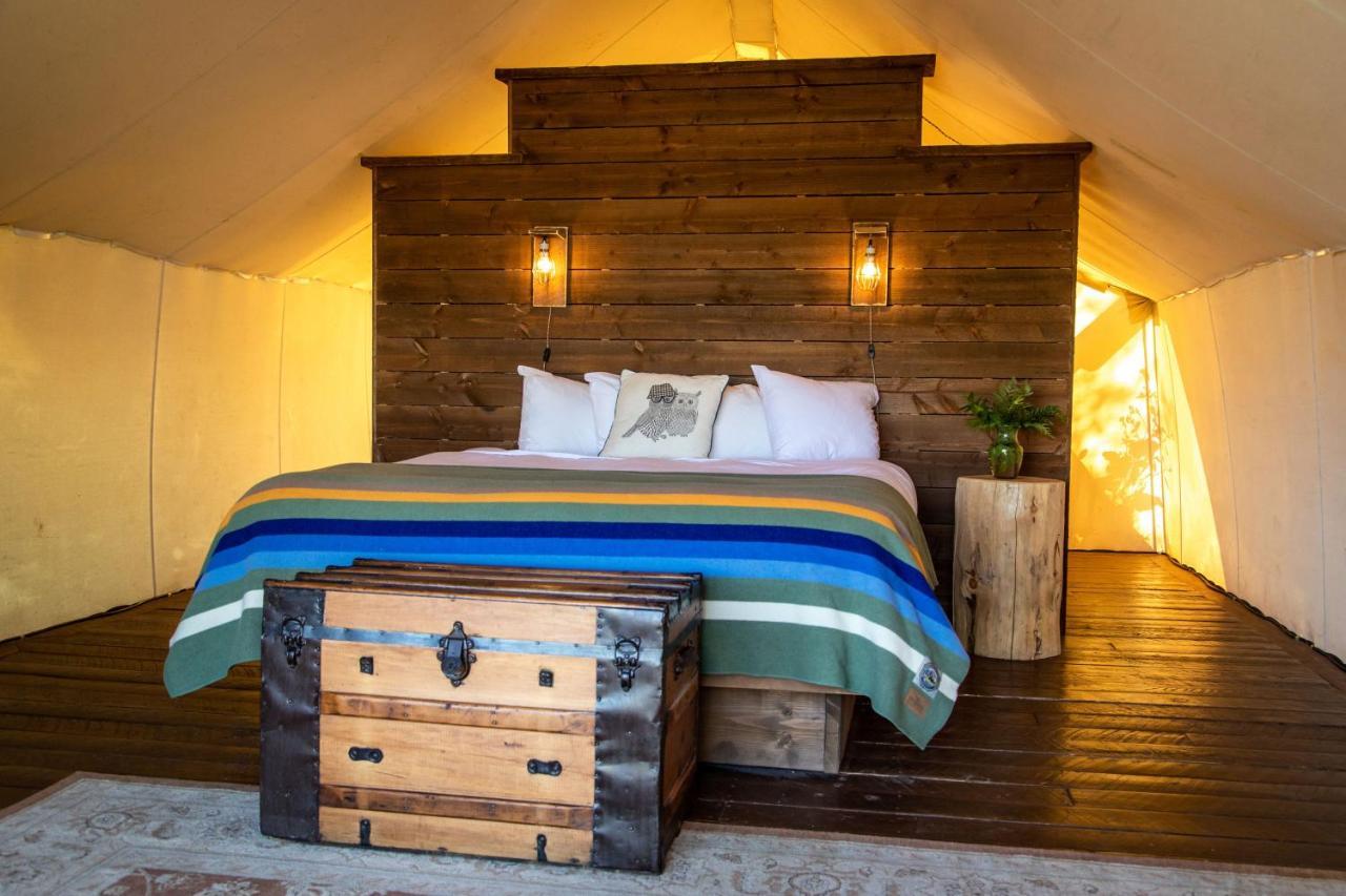 גרדן סיטי Conestoga Ranch Glamping Resort מראה חיצוני תמונה